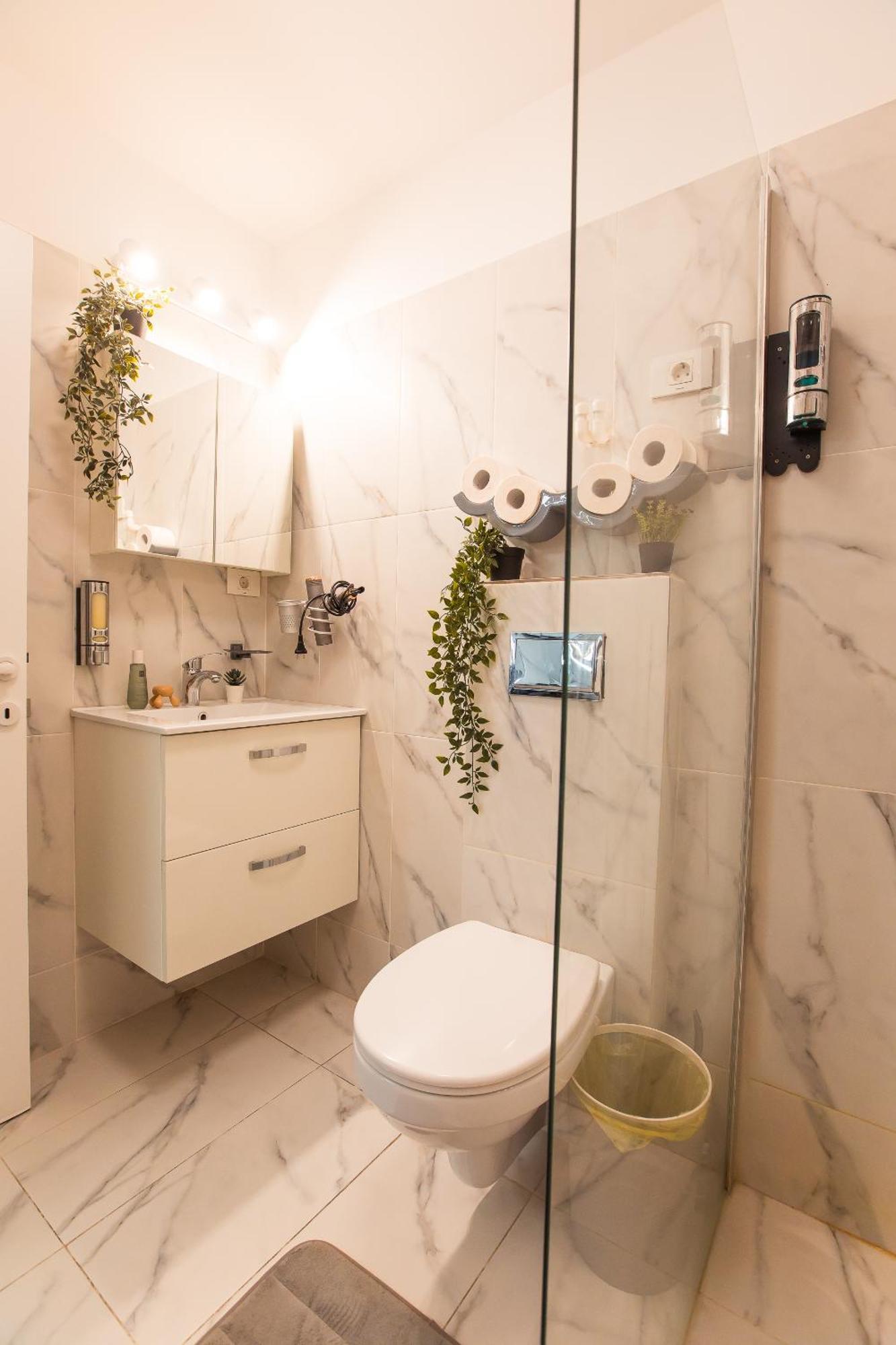 Royalty Apt With City Views On Calea Victoriei Bucharest Luaran gambar